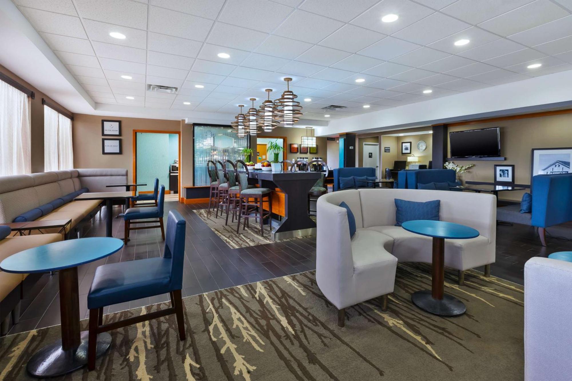 Hampton Hotel